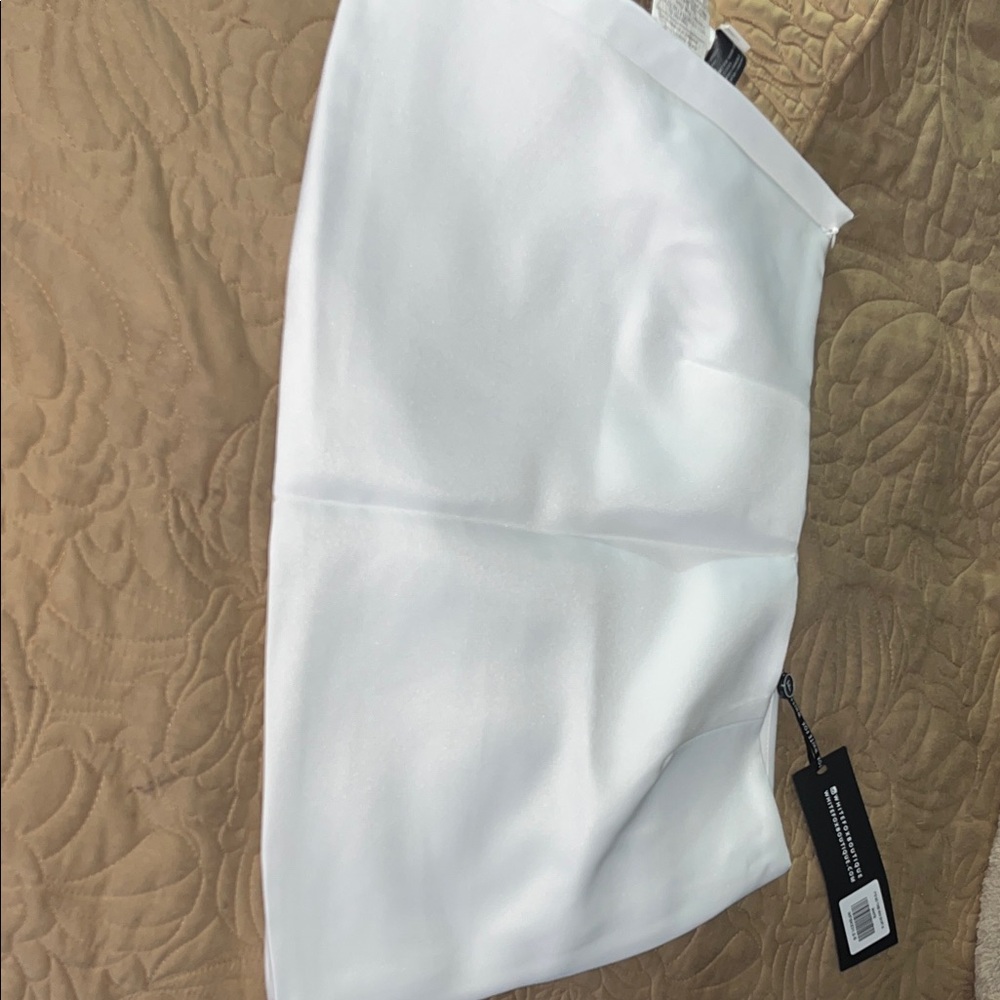 White Fox Boutique Chic White Mini Skirt - Picture 7 of 7
